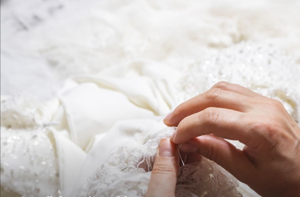 DCAD and Oscar de la Renta debut Emirati-inspired caftan